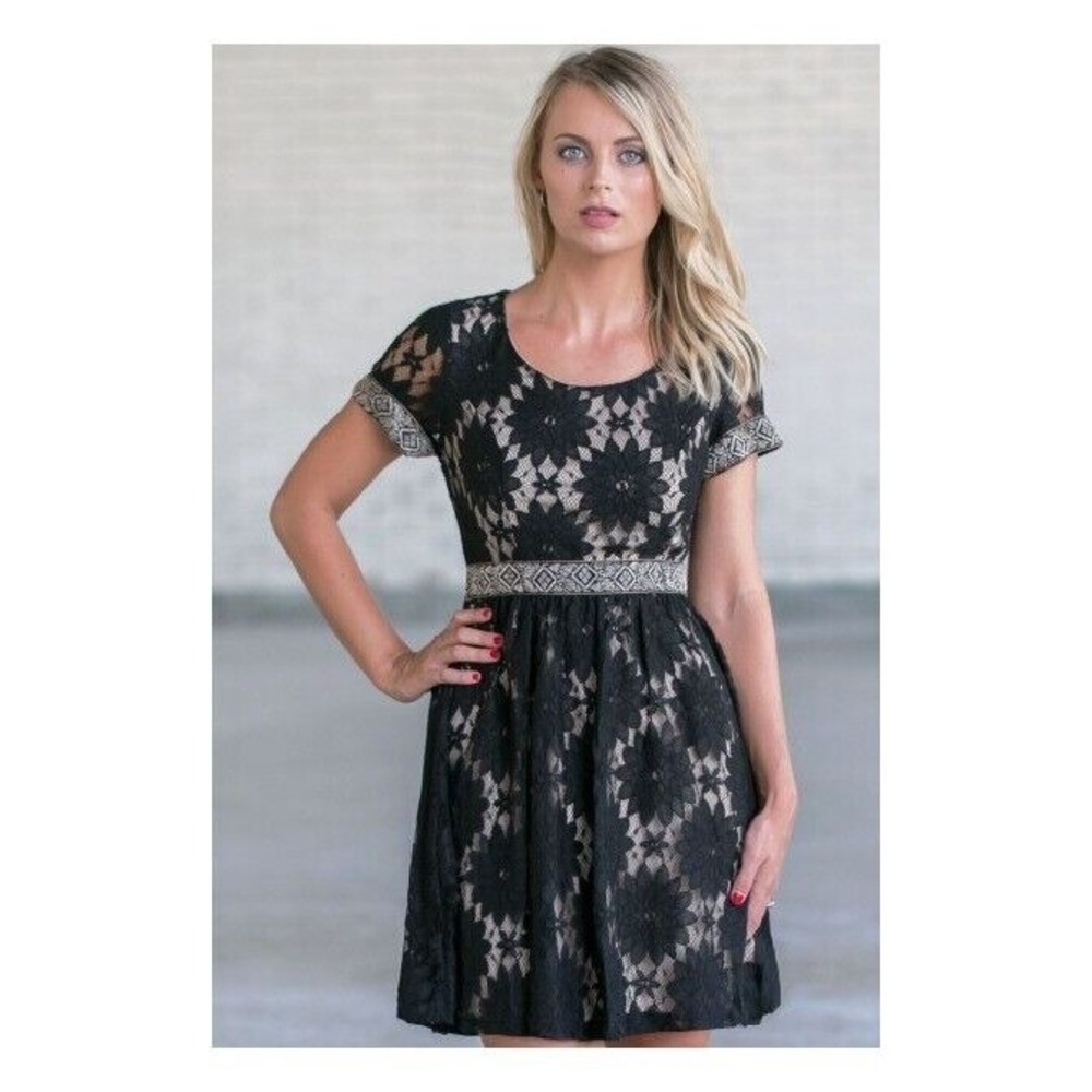 Soieblu Women's Short Sleeve A-Line Dress Black/Beige Floral Lace Overlay Size M